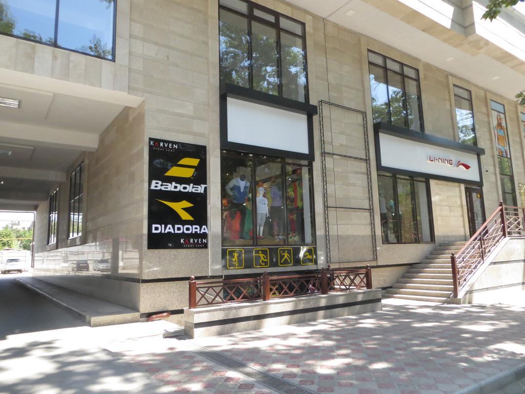 Maximus Apartament Бишкек Екстериор снимка
